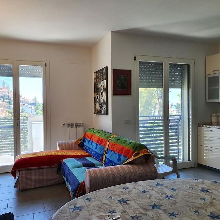 Ferienwohnung Casa Di Clara San Bartolomeo Al Mare Exterior foto