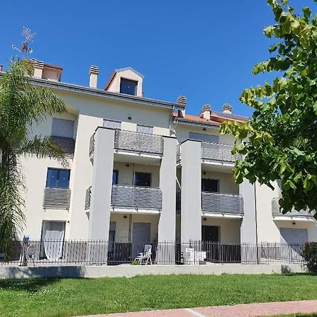 Ferienwohnung Casa Di Clara San Bartolomeo Al Mare Exterior foto